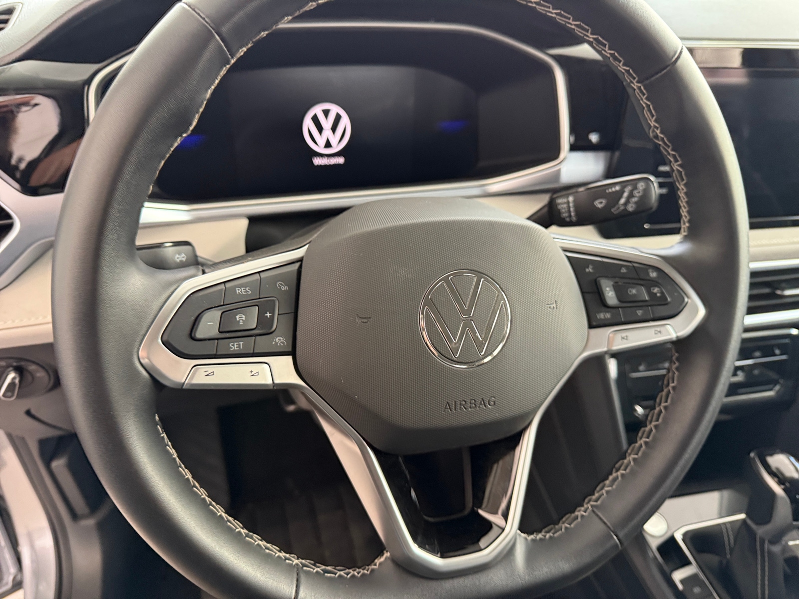 Thumbnail: 2025 Volkswagen Taos - 5