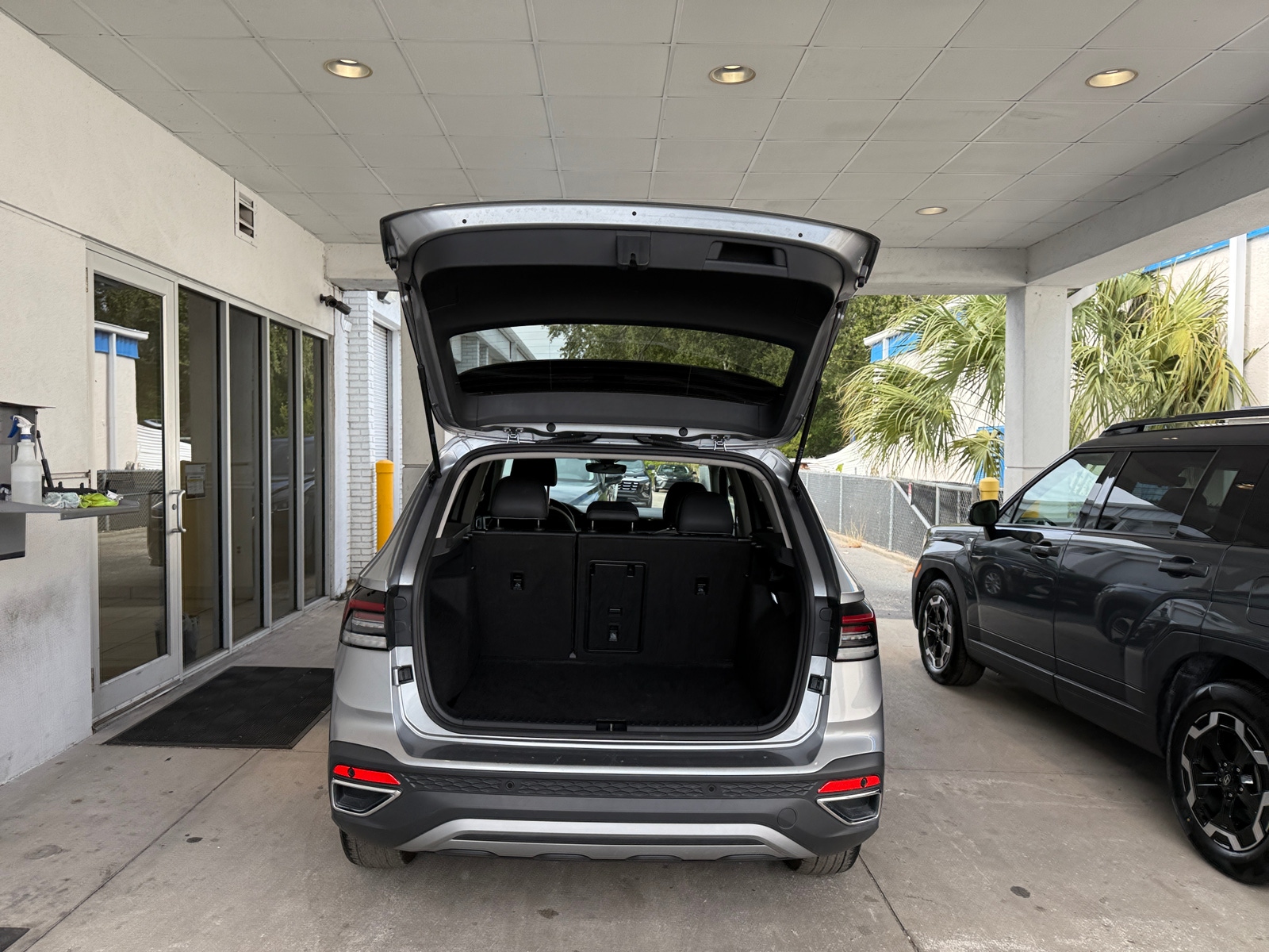 Thumbnail: 2025 Volkswagen Taos - 6