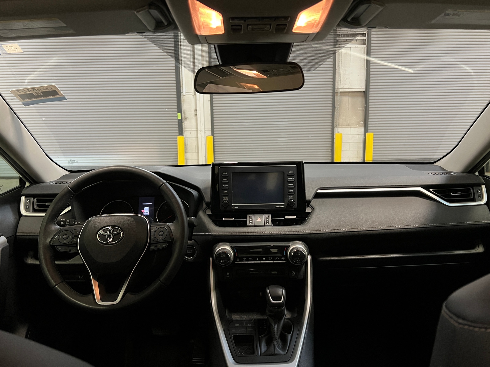 Thumbnail: 2021 Toyota RAV4 - 3