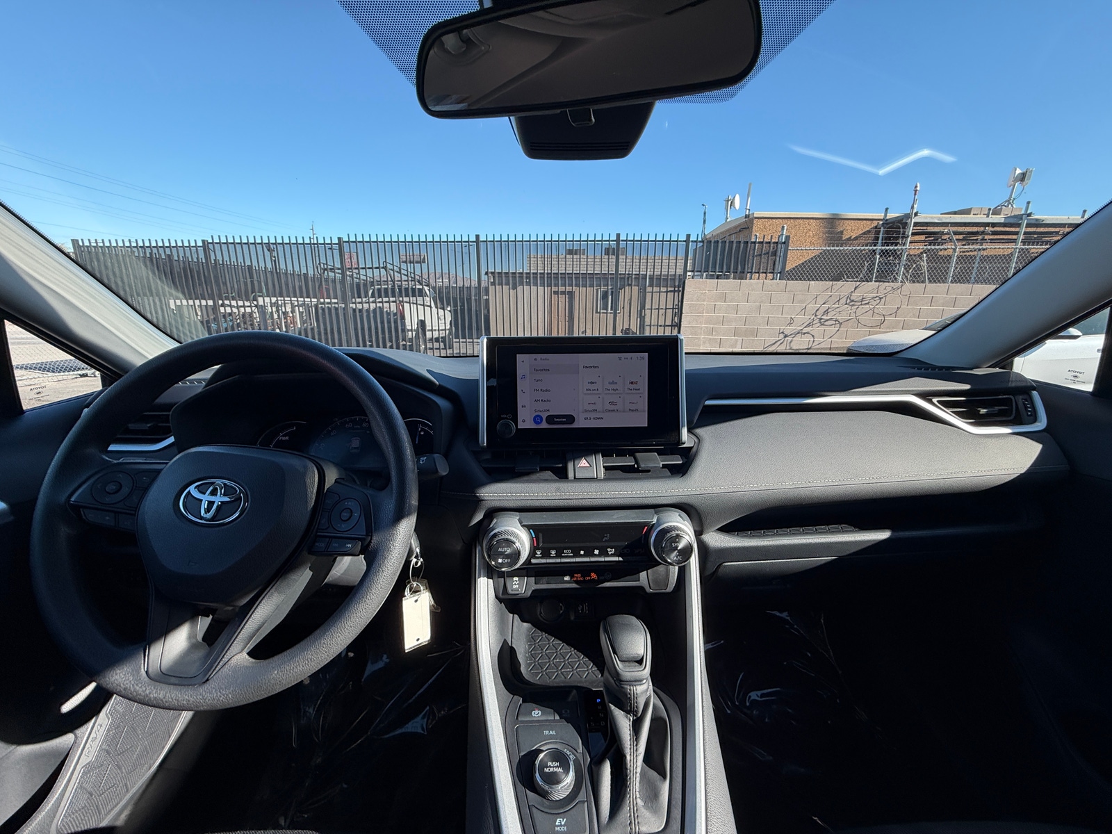 Thumbnail: 2025 Toyota RAV4 - 3