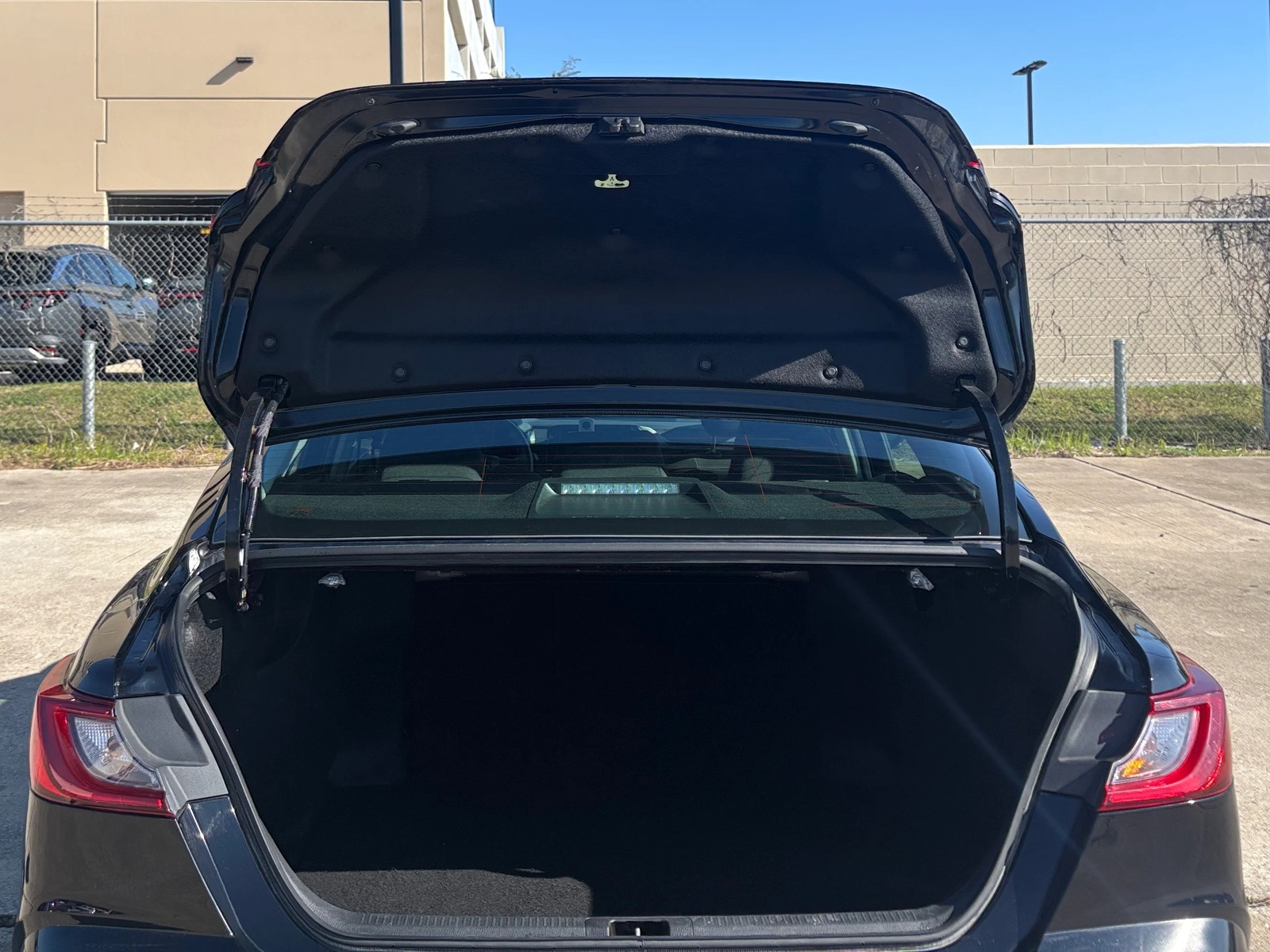 Thumbnail: 2025 Toyota Camry - 6