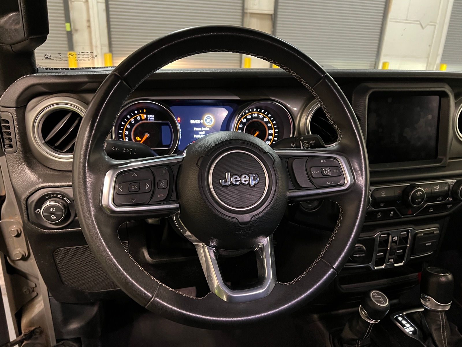 Thumbnail: 2023 Jeep Gladiator - 5