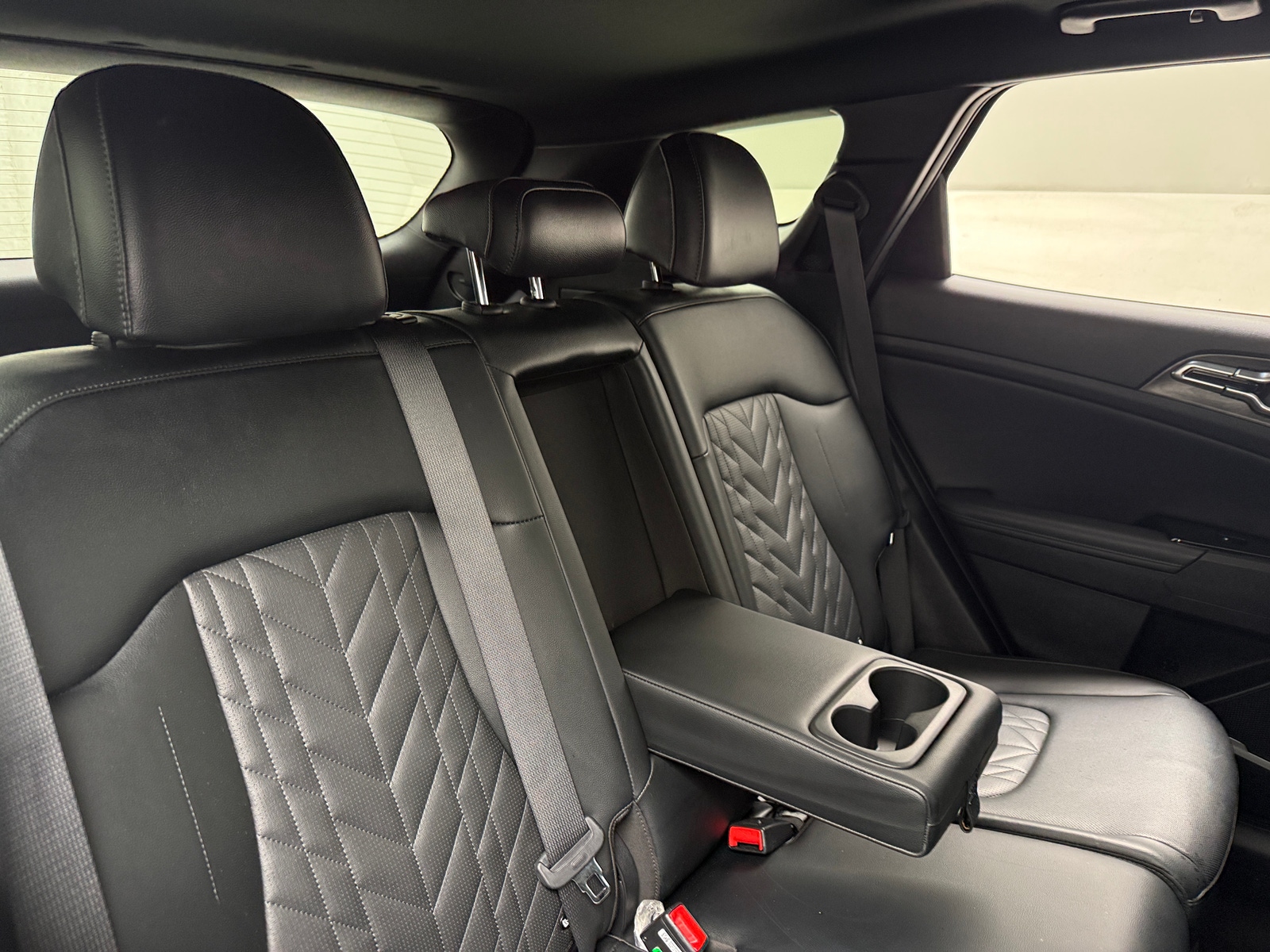 Thumbnail: 2023 Kia Sportage - 6