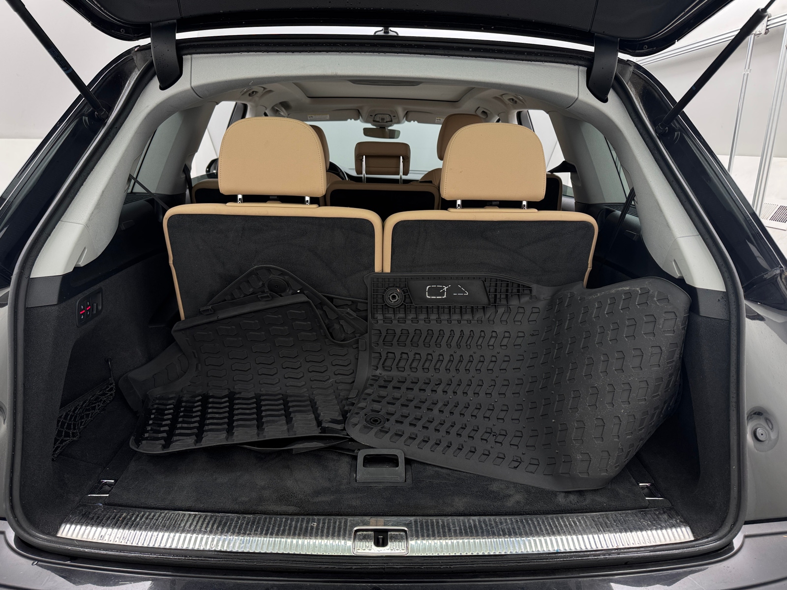 Thumbnail: 2020 Audi Q7 - 6