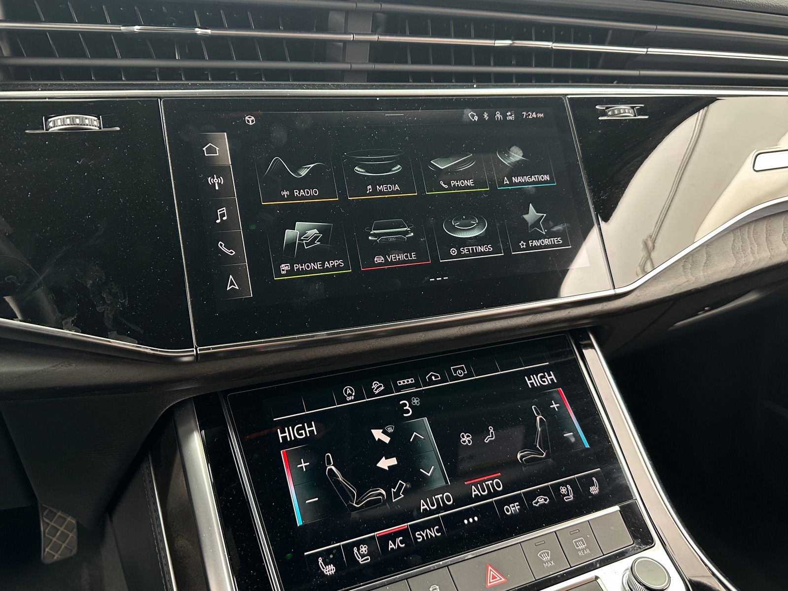 Thumbnail: 2021 Audi Q7 - 3