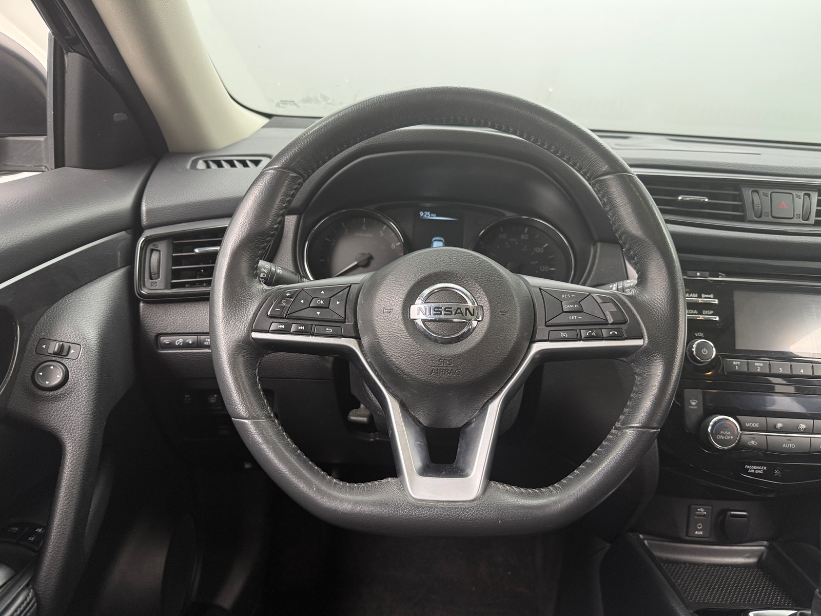 Thumbnail: 2017 Nissan Rogue - 5