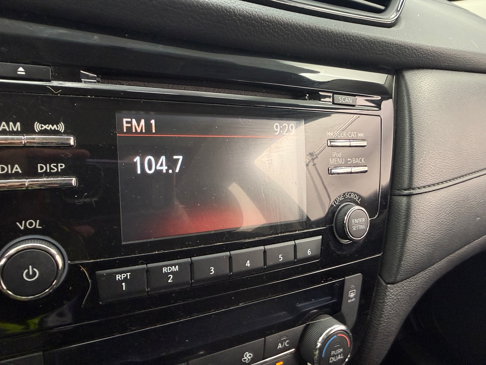 Thumbnail: 2017 Nissan Rogue - 4