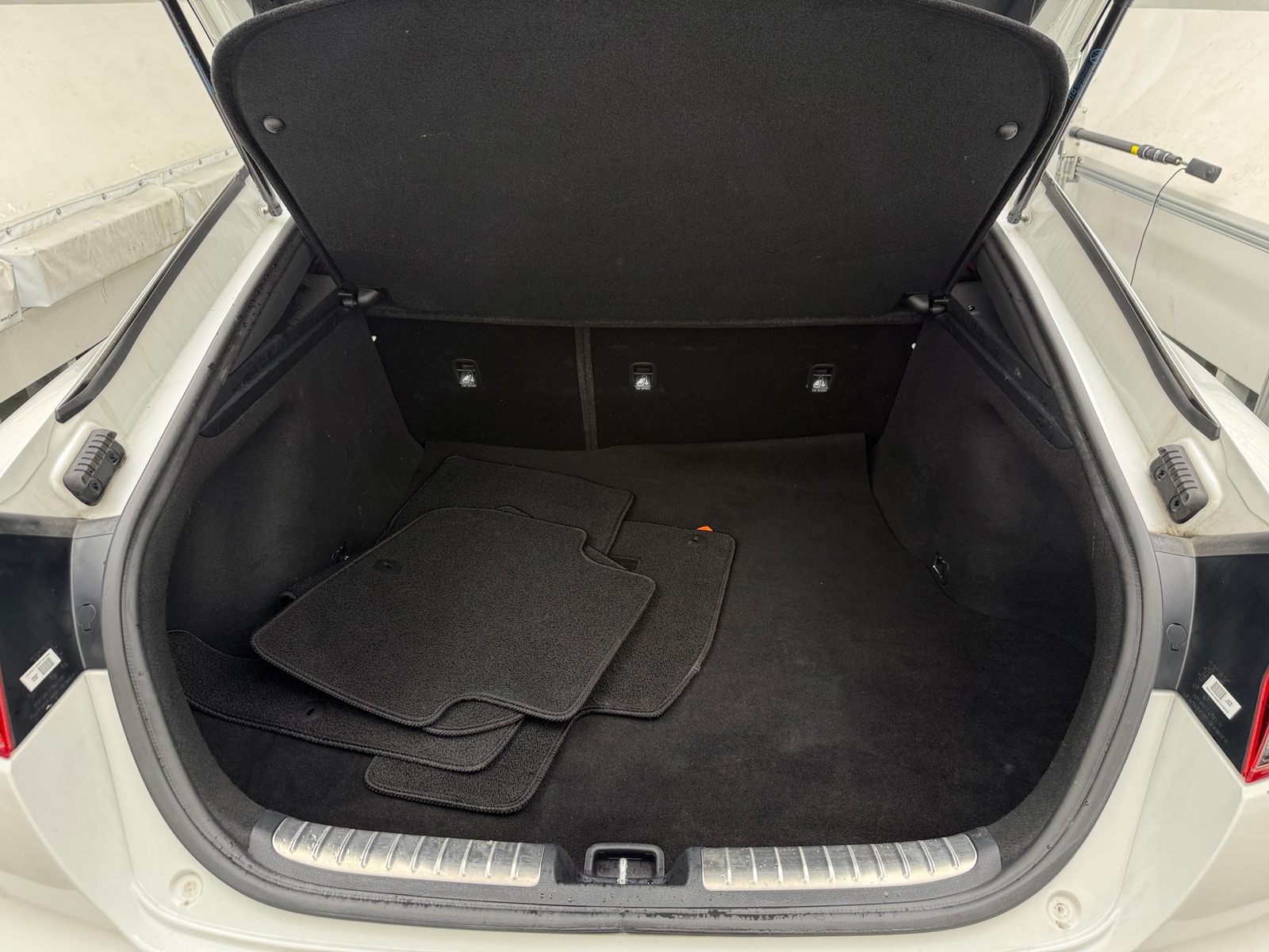 Thumbnail: 2023 Kia Stinger - 6