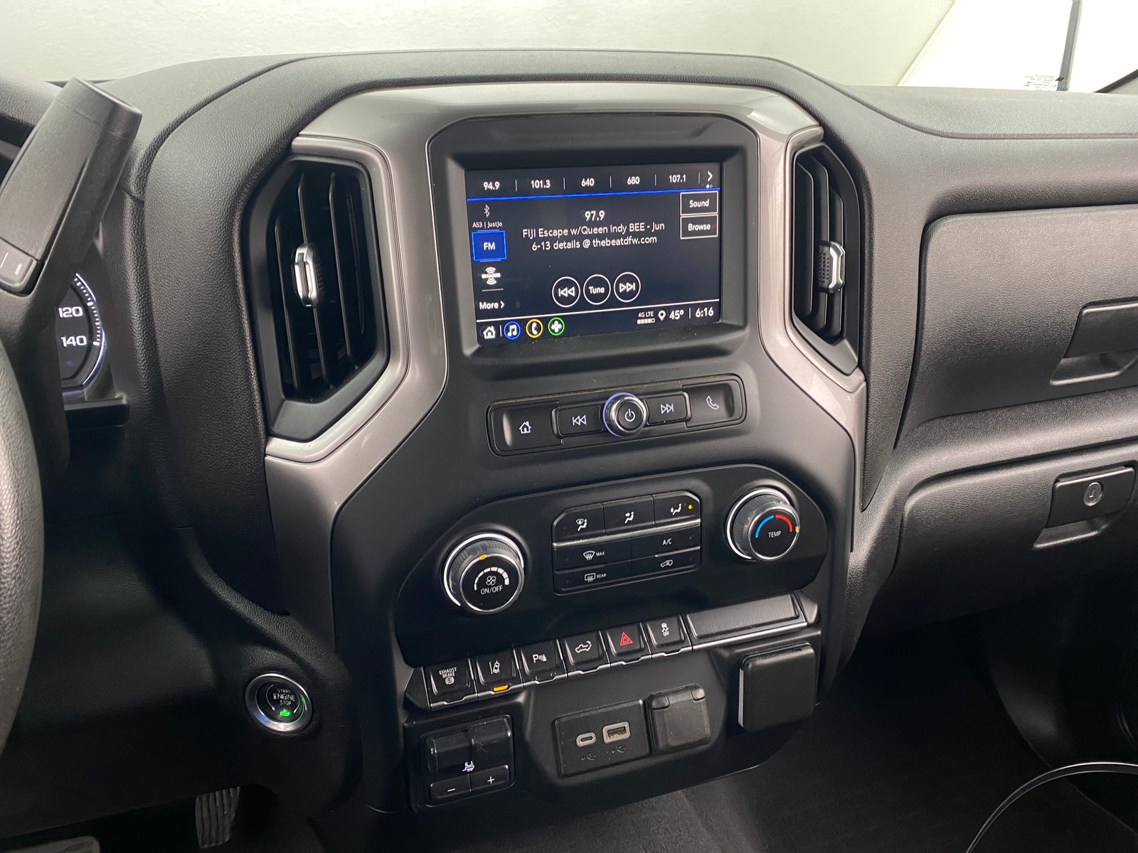 Thumbnail: 2024 Chevrolet Silverado 2500 - 4