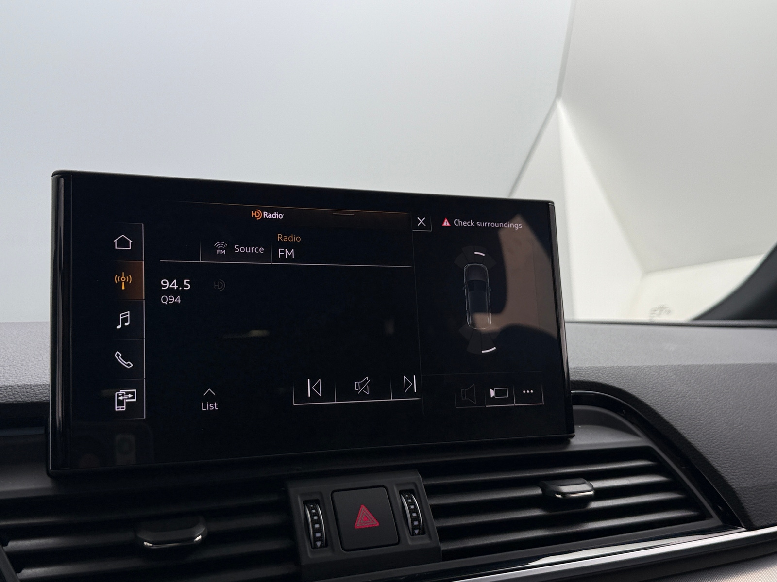 Thumbnail: 2025 Audi Q5 - 3