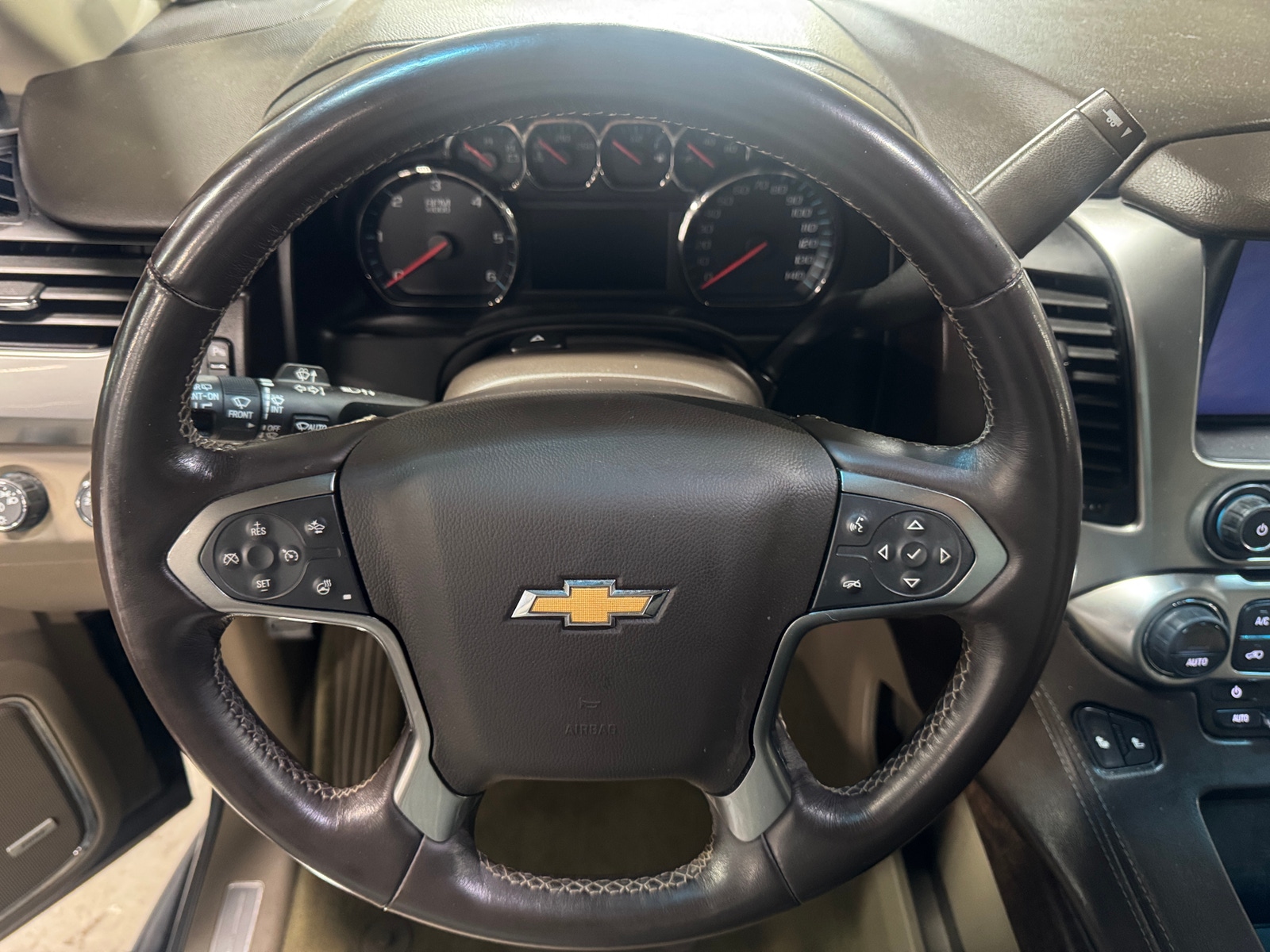 Thumbnail: 2019 Chevrolet Tahoe - 4