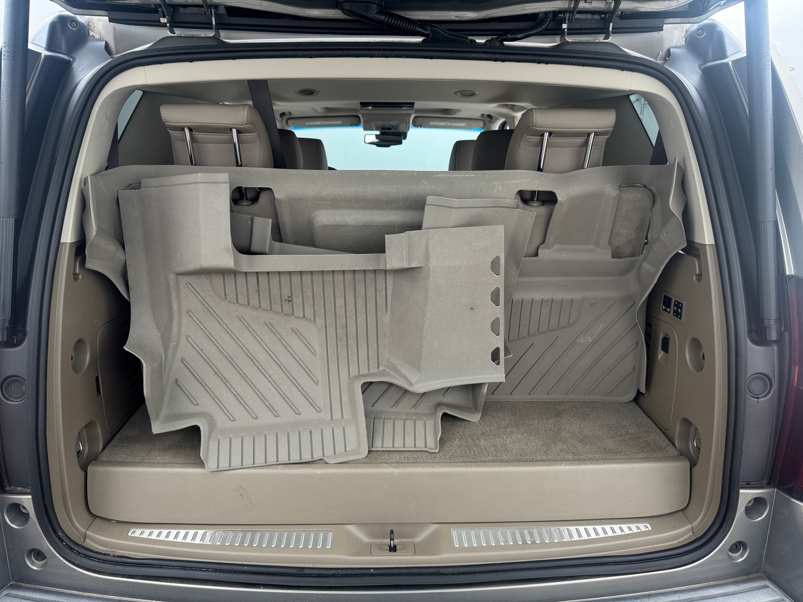 Thumbnail: 2019 Chevrolet Tahoe - 6