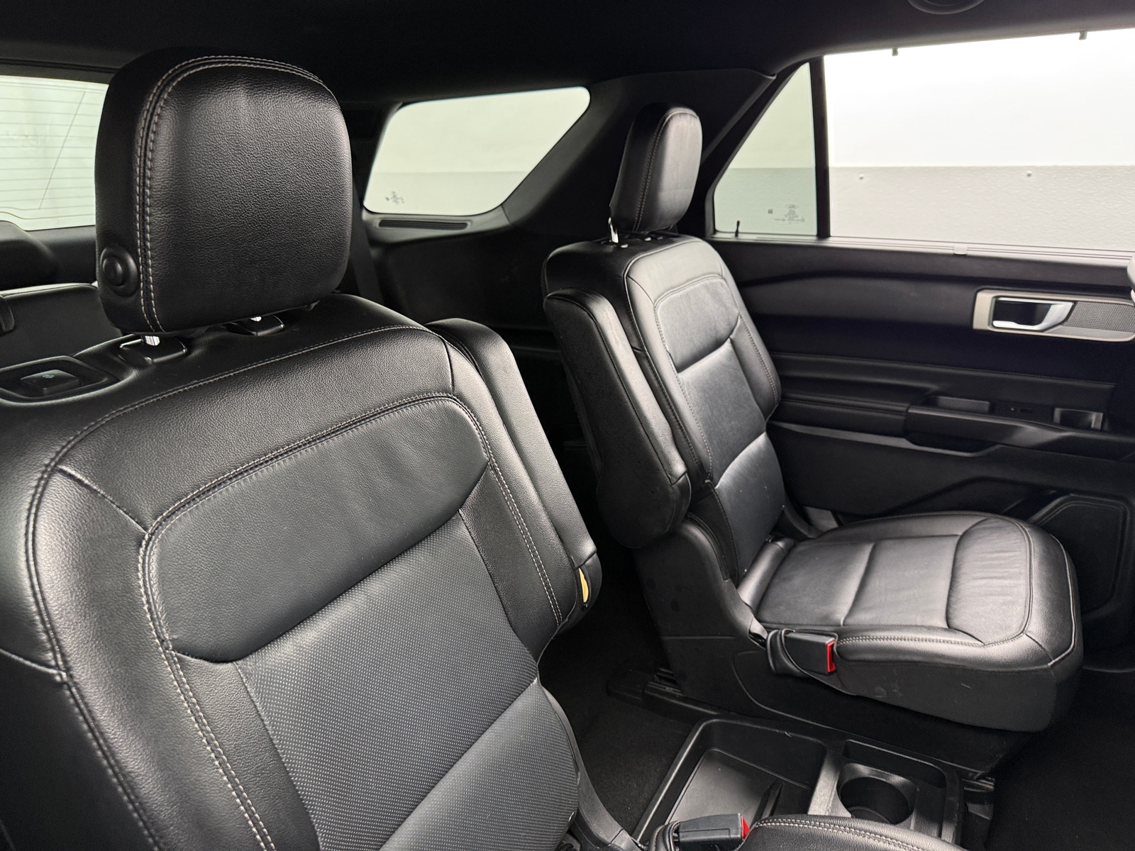 Thumbnail: 2020 Ford Explorer - 5