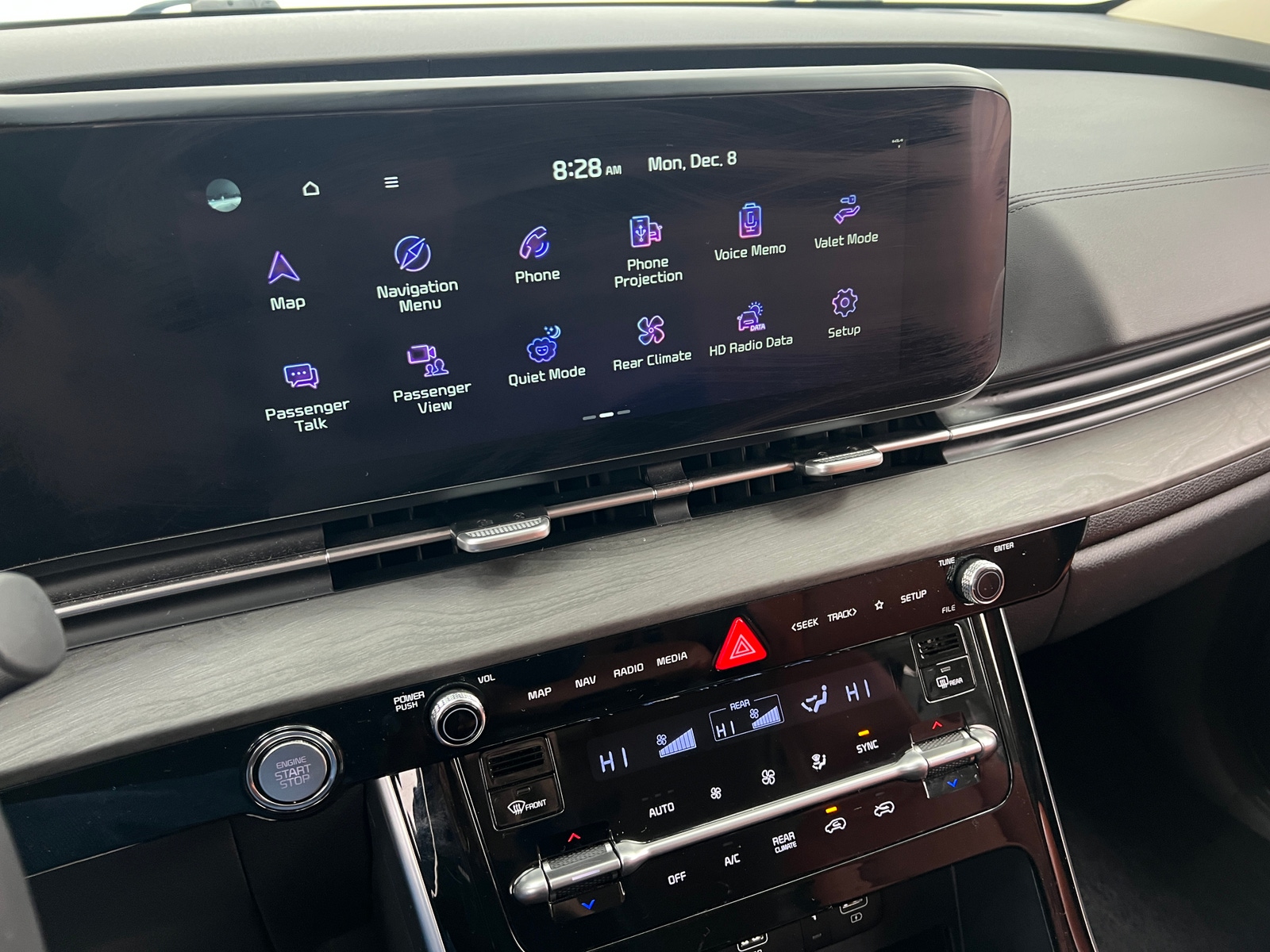 Thumbnail: 2024 Kia Carnival - 3