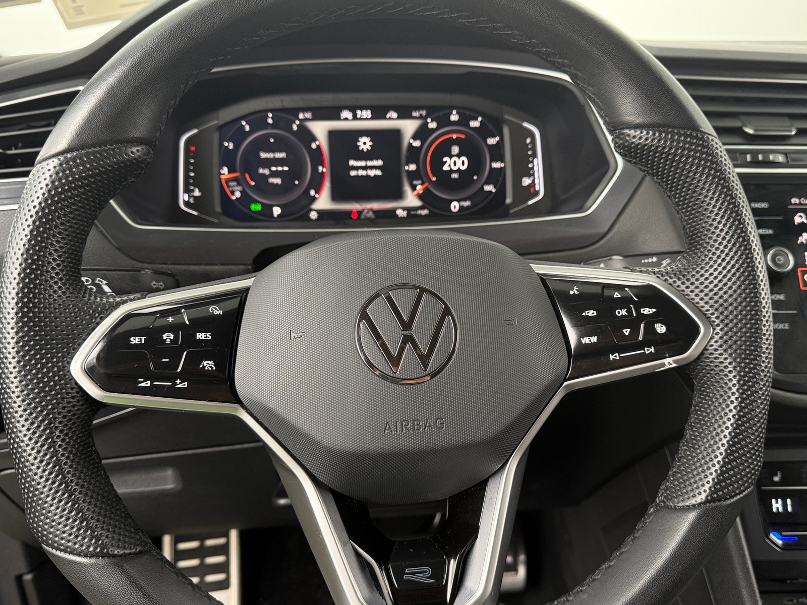 Thumbnail: 2024 Volkswagen Tiguan - 4