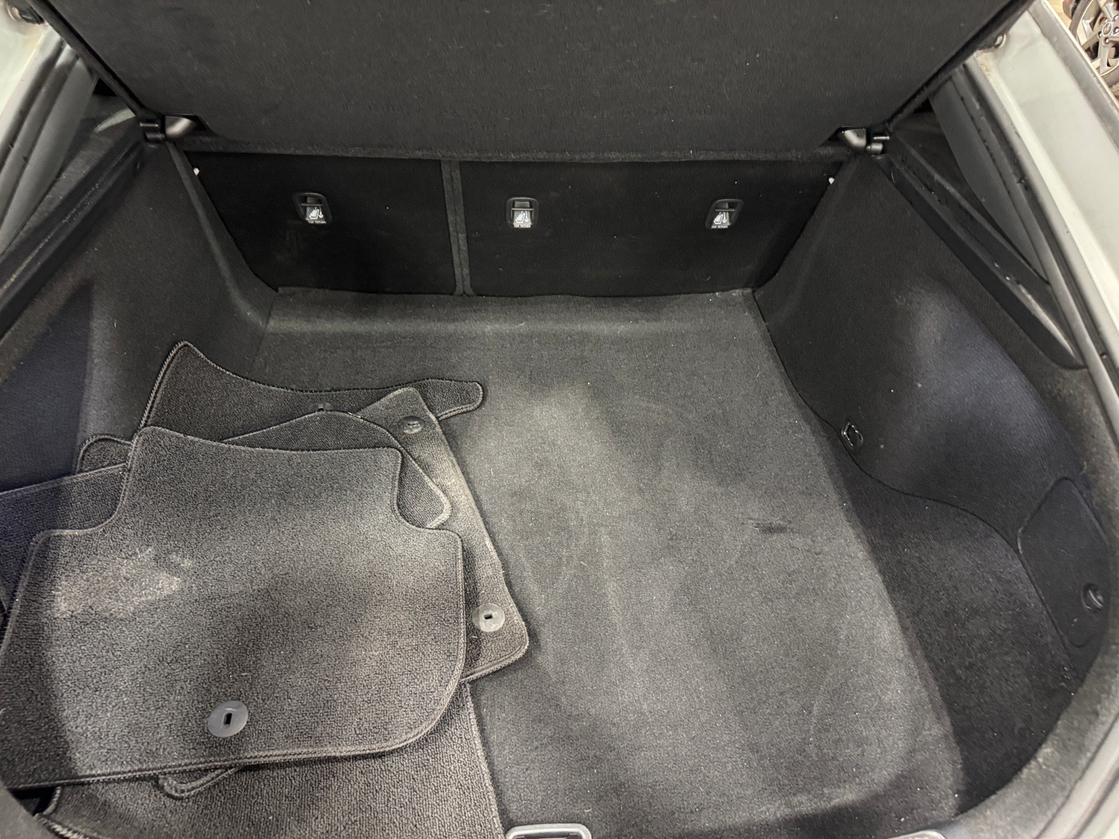 Thumbnail: 2023 Kia Stinger - 6