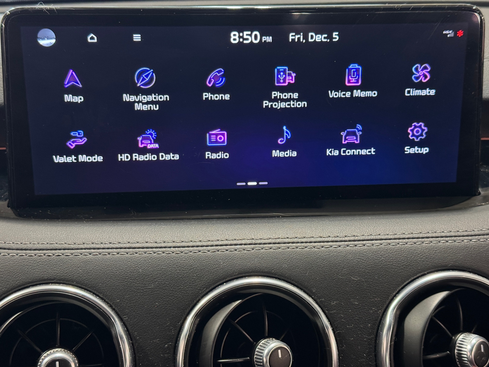 Thumbnail: 2023 Kia Stinger - 3