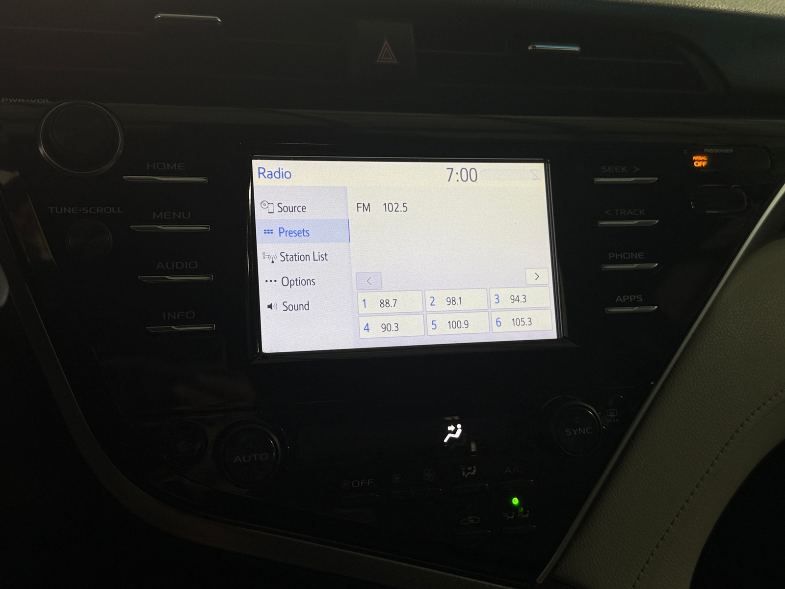 Thumbnail: 2018 Toyota Camry - 4