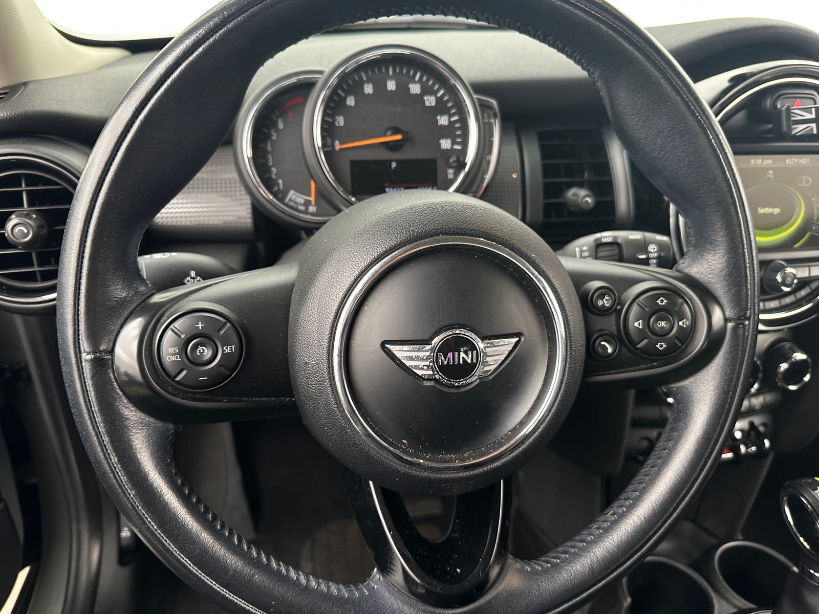Thumbnail: 2018 MINI Cooper Hardtop - 4