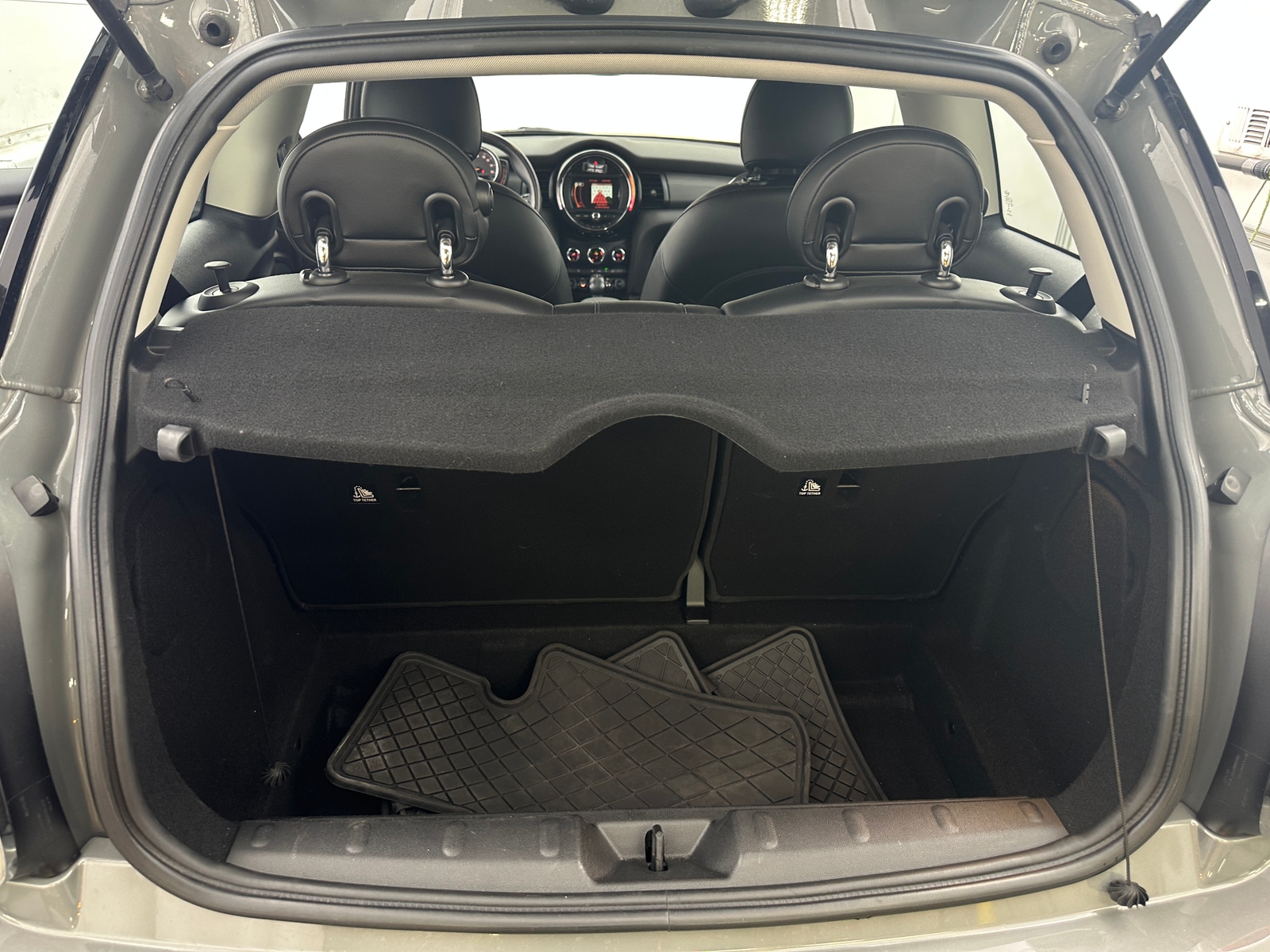 Thumbnail: 2018 MINI Cooper Hardtop - 6