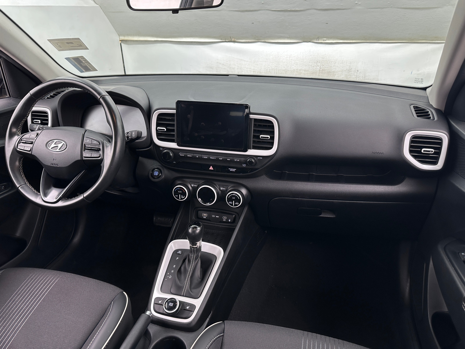 Thumbnail: 2024 Hyundai Venue - 3