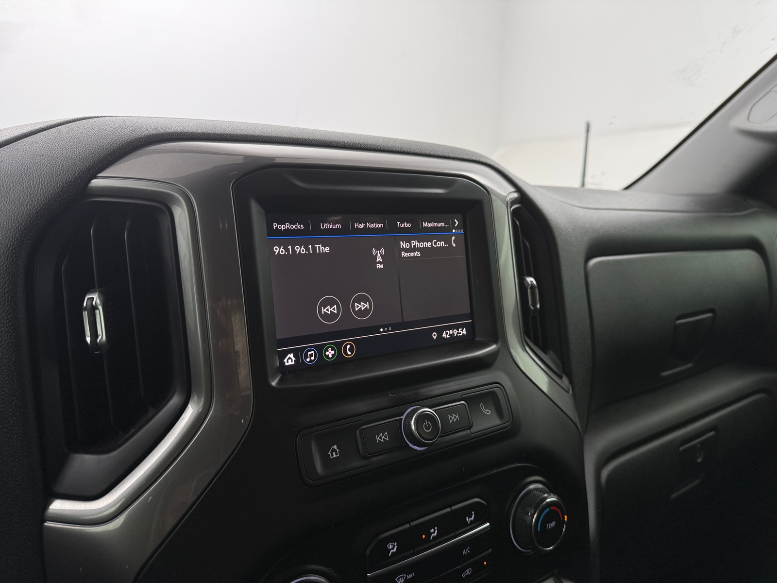 Thumbnail: 2021 Chevrolet Silverado 1500 - 4