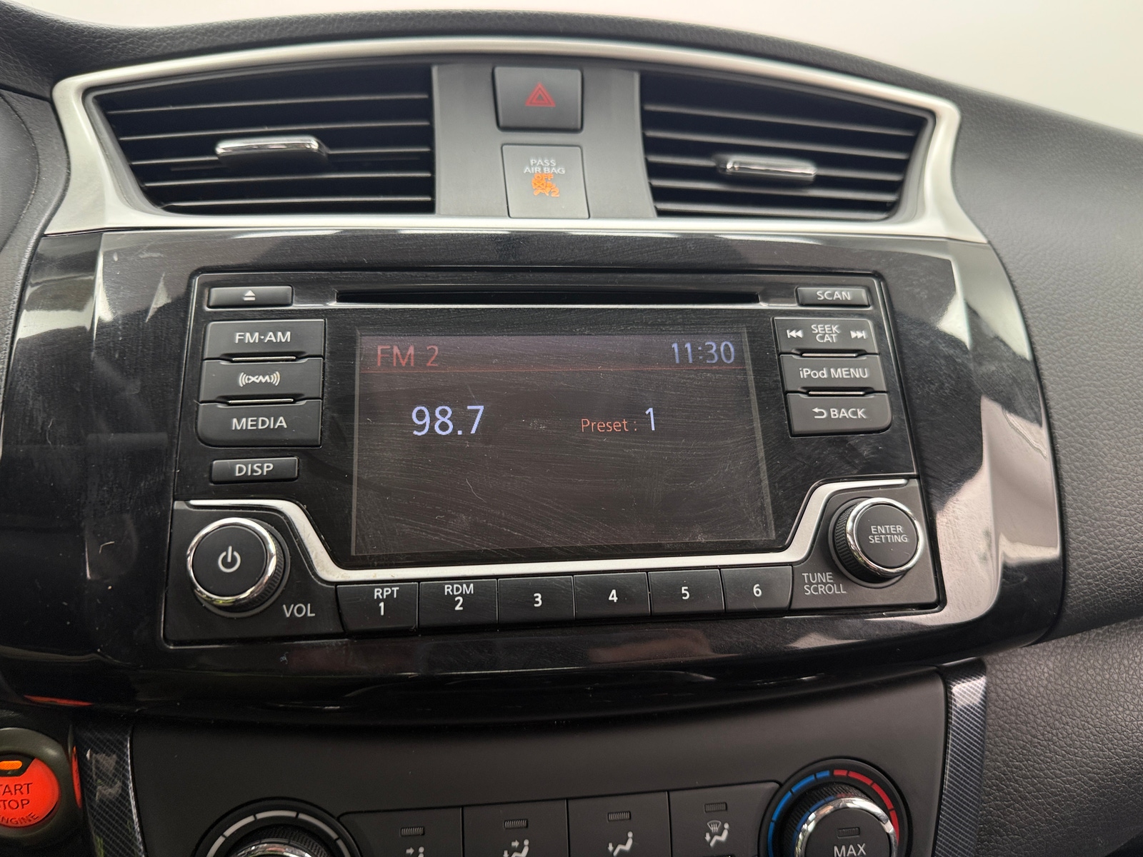 Thumbnail: 2017 Nissan Sentra - 4