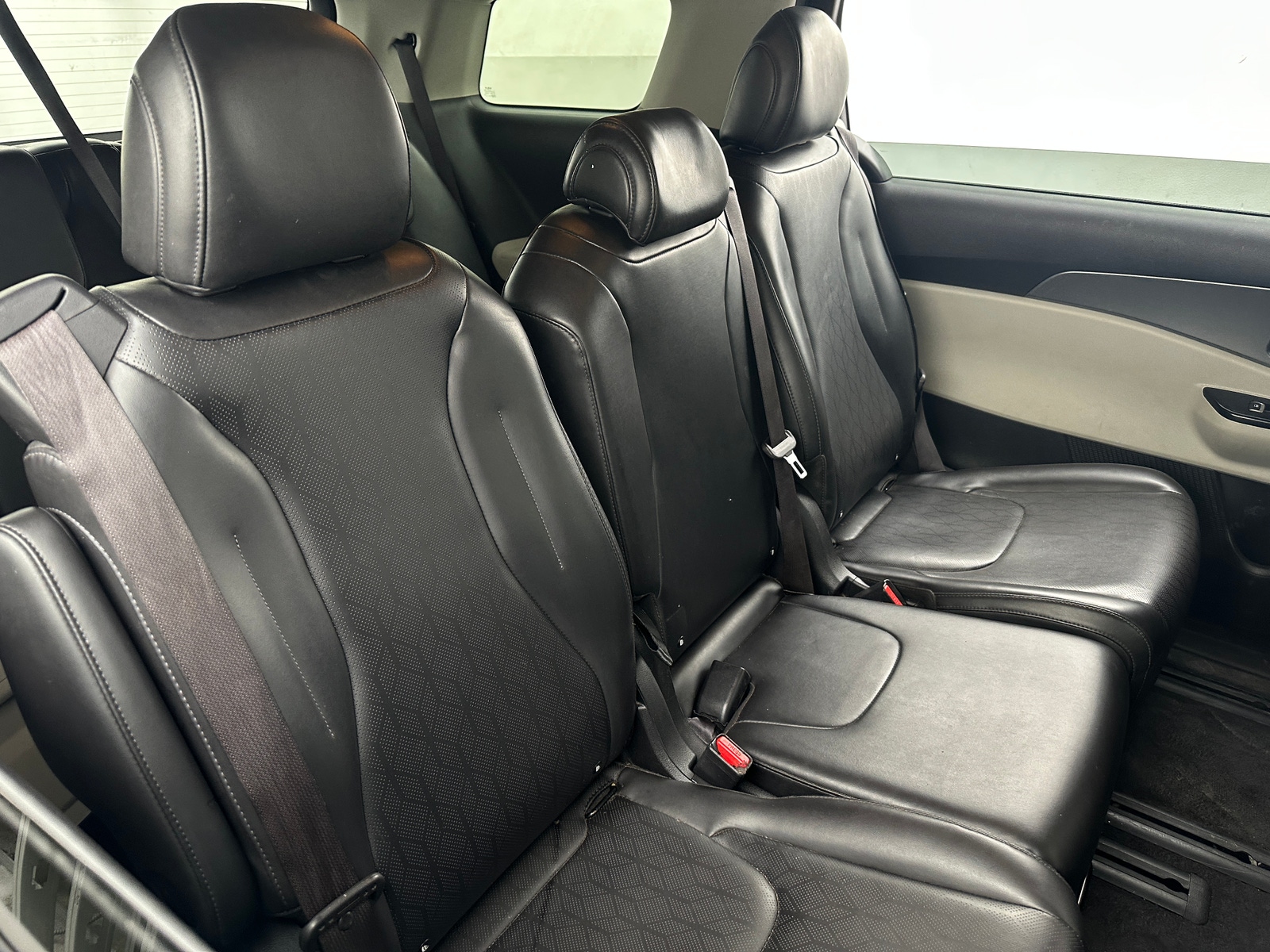 Thumbnail: 2022 Kia Carnival - 6