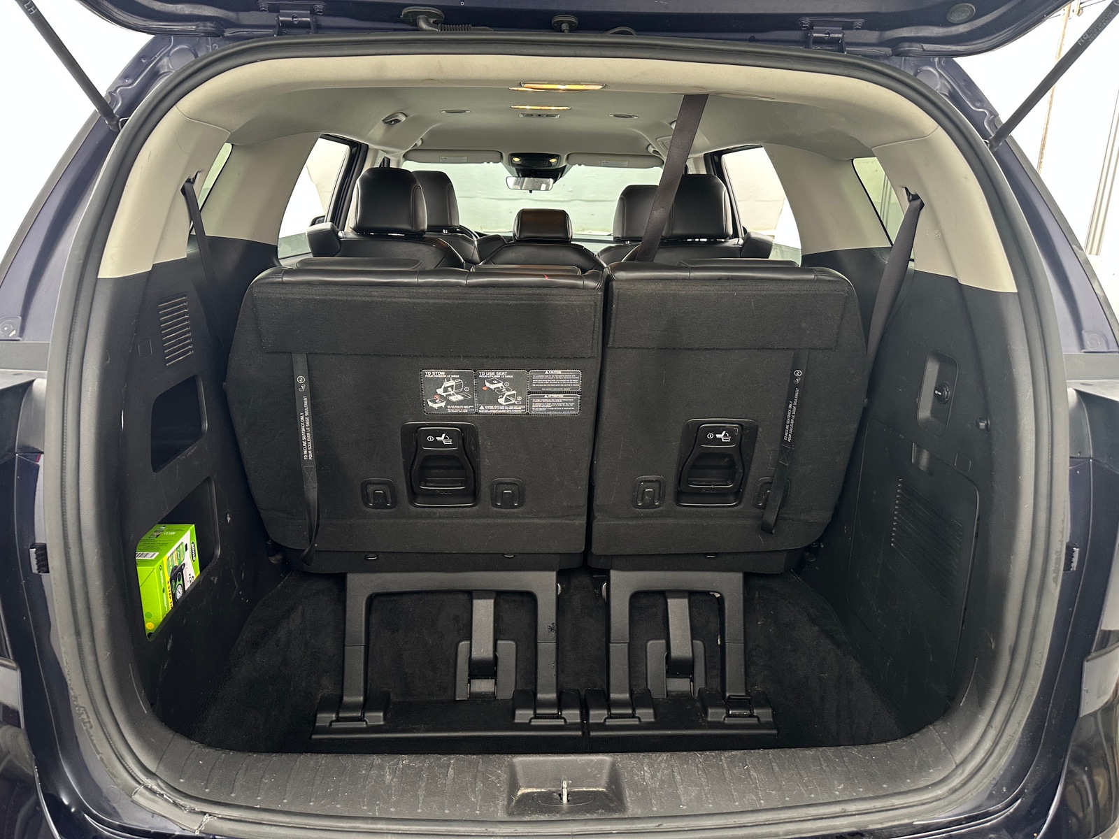 Thumbnail: 2022 Kia Carnival - 7