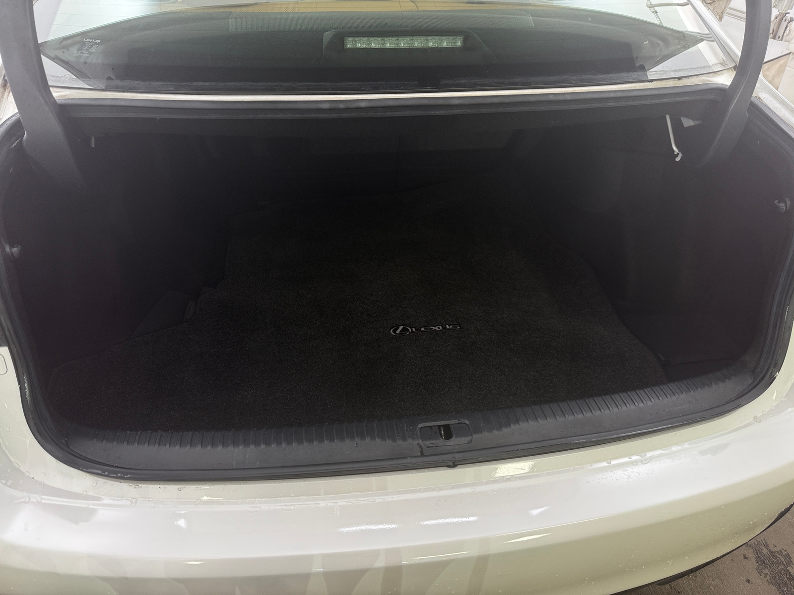 Thumbnail: 2019 Lexus IS - 7