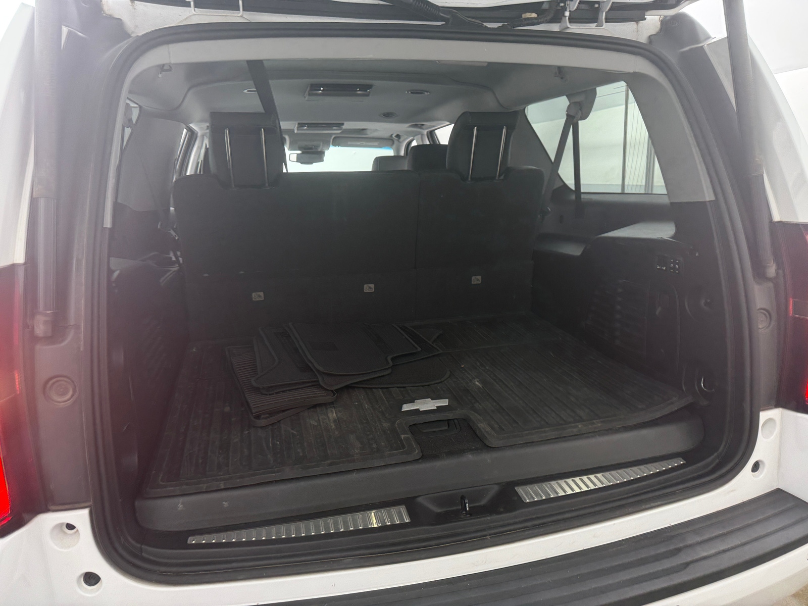 Thumbnail: 2018 Chevrolet Suburban - 7