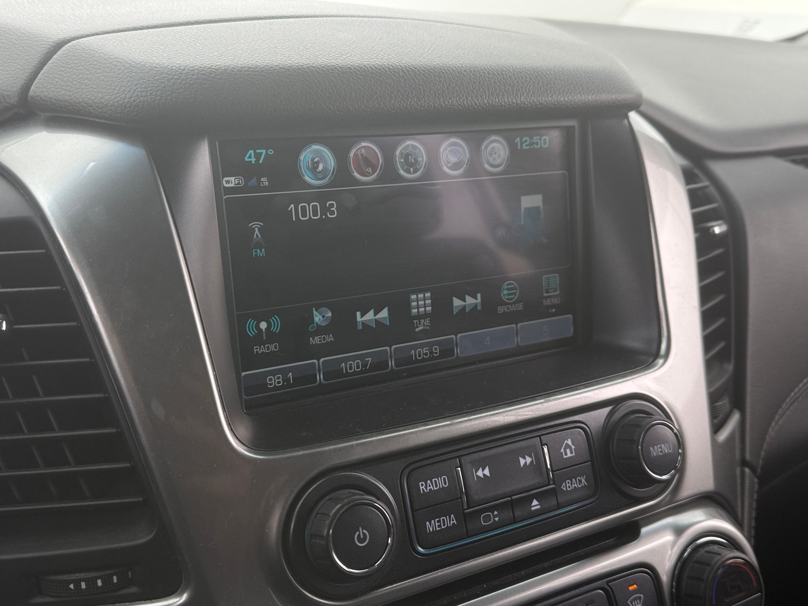 Thumbnail: 2018 Chevrolet Suburban - 4