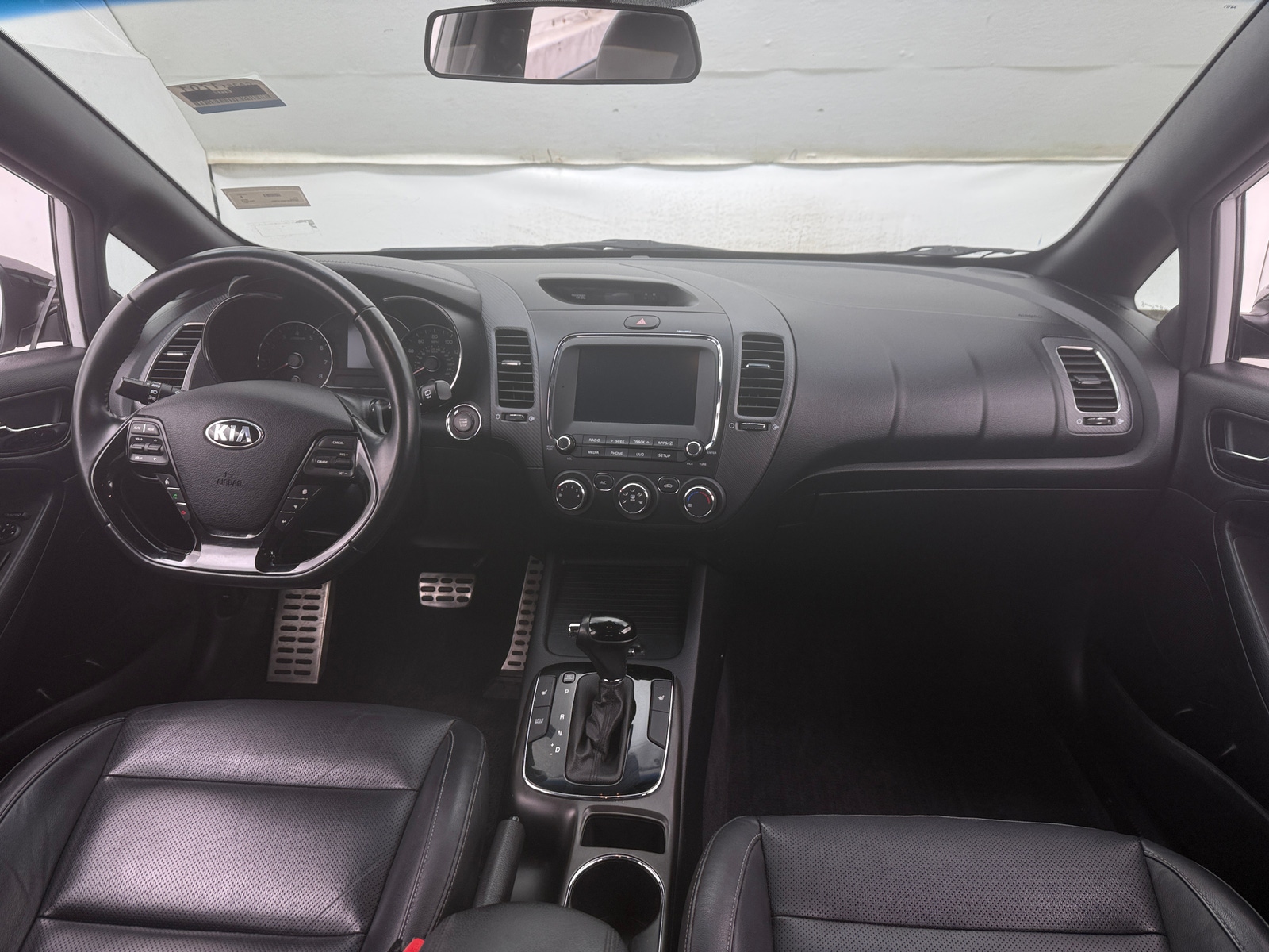 Thumbnail: 2017 Kia Forte - 3