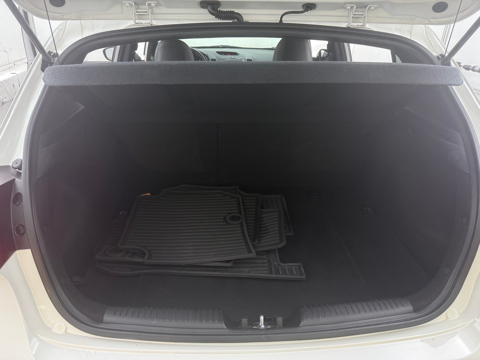 Thumbnail: 2017 Kia Forte - 7