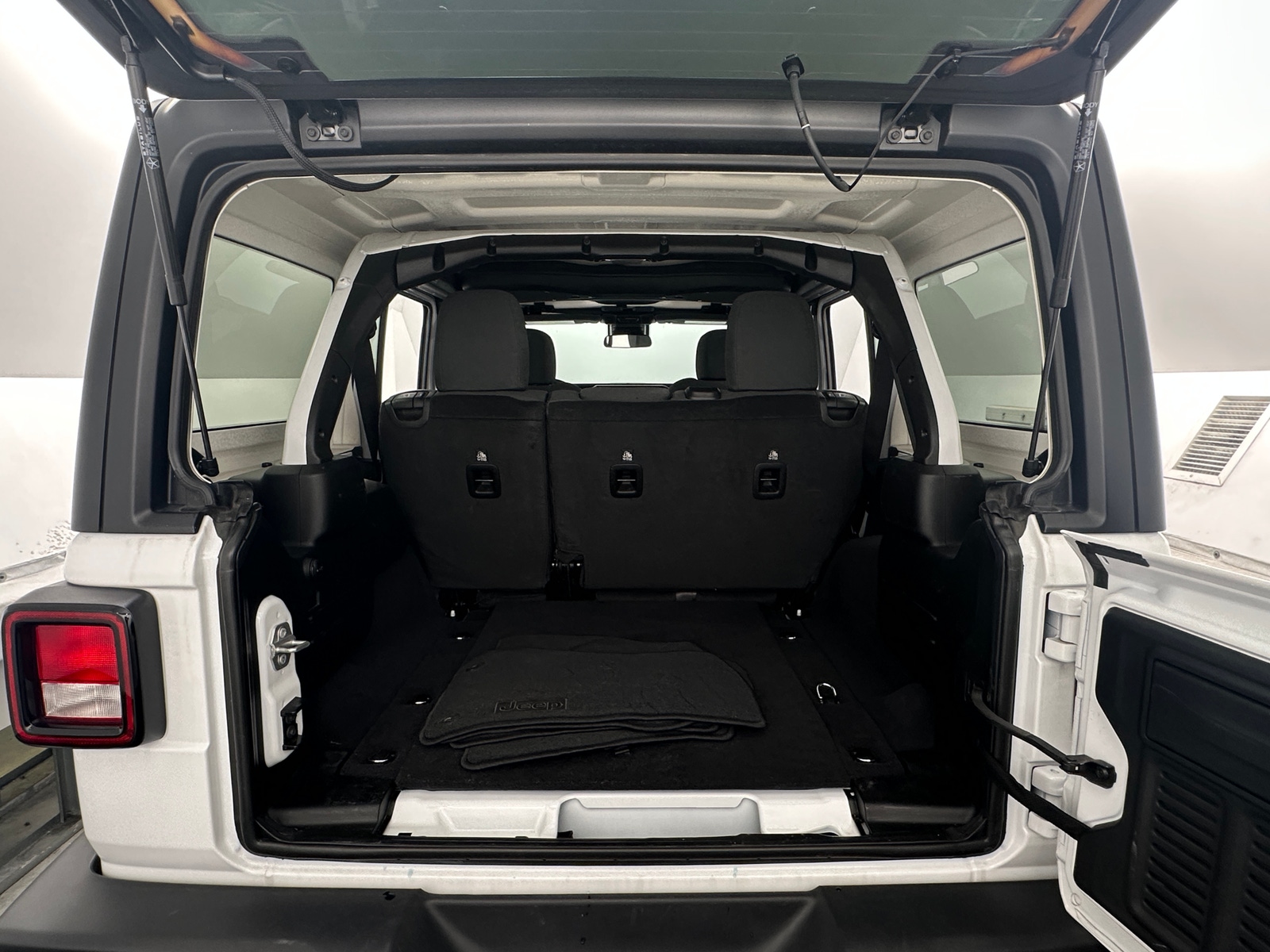 Thumbnail: 2025 Jeep Wrangler - 7