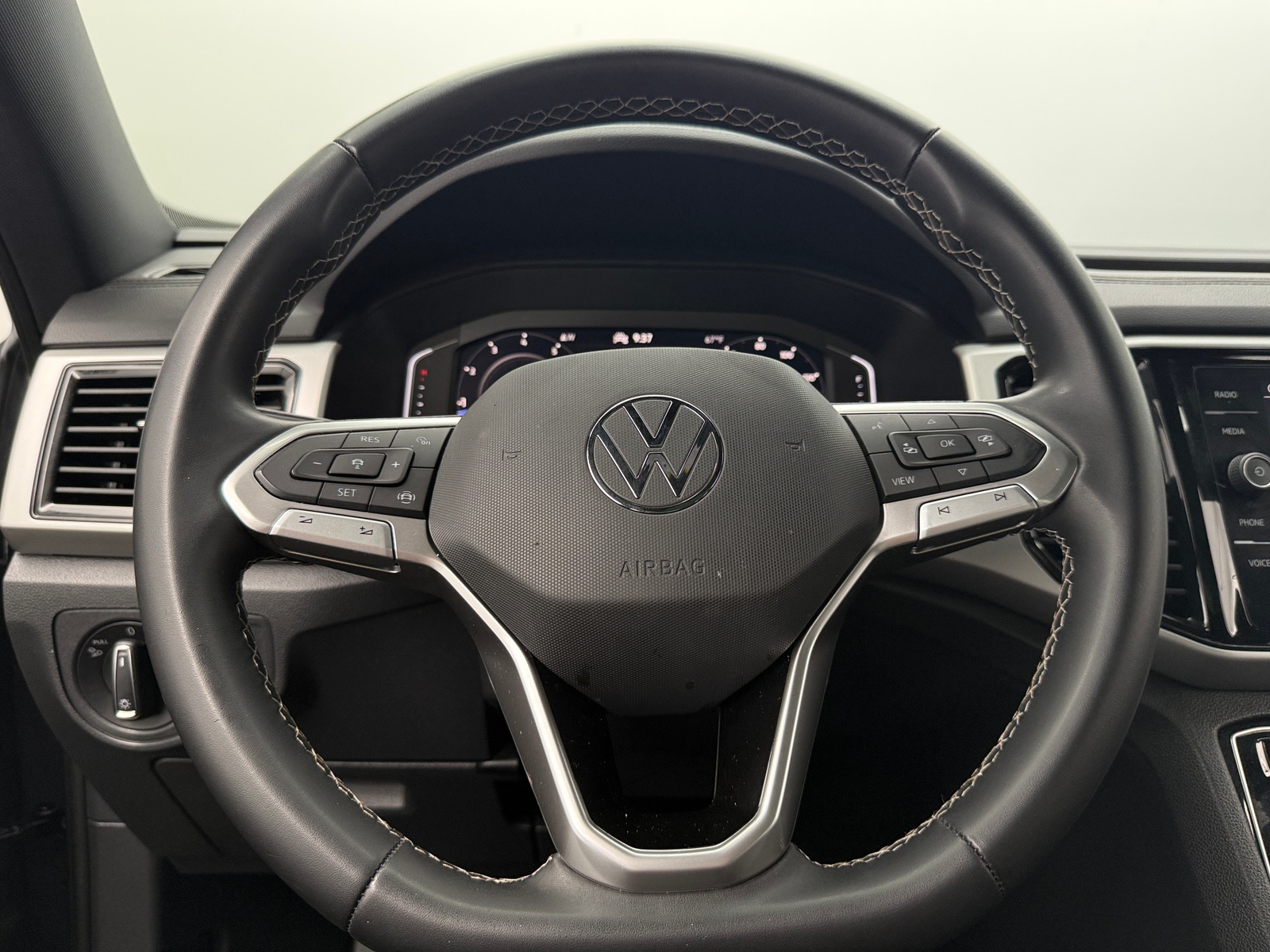 Thumbnail: 2022 Volkswagen Atlas - 4