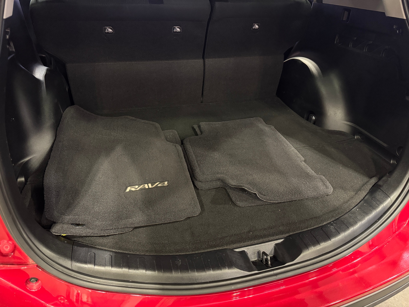 Thumbnail: 2017 Toyota RAV4 - 7