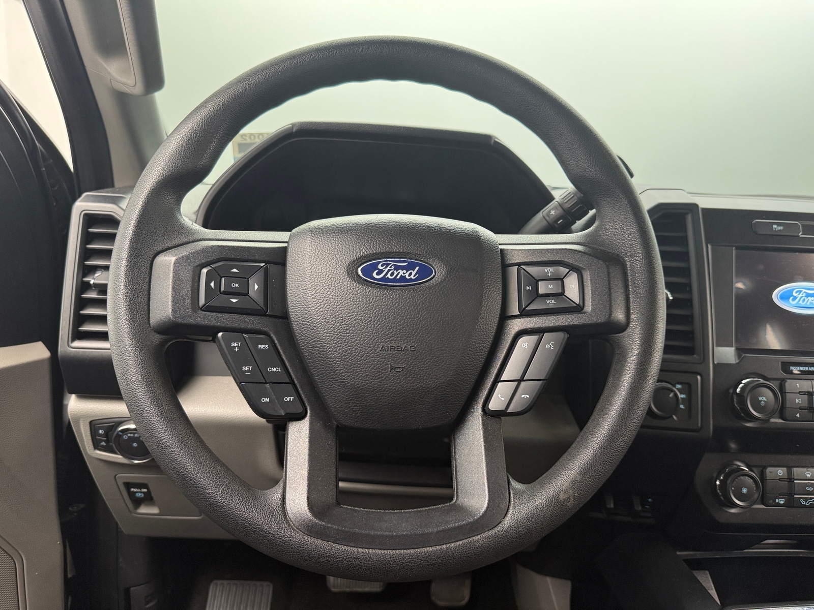 Thumbnail: 2020 Ford Econoline - 5