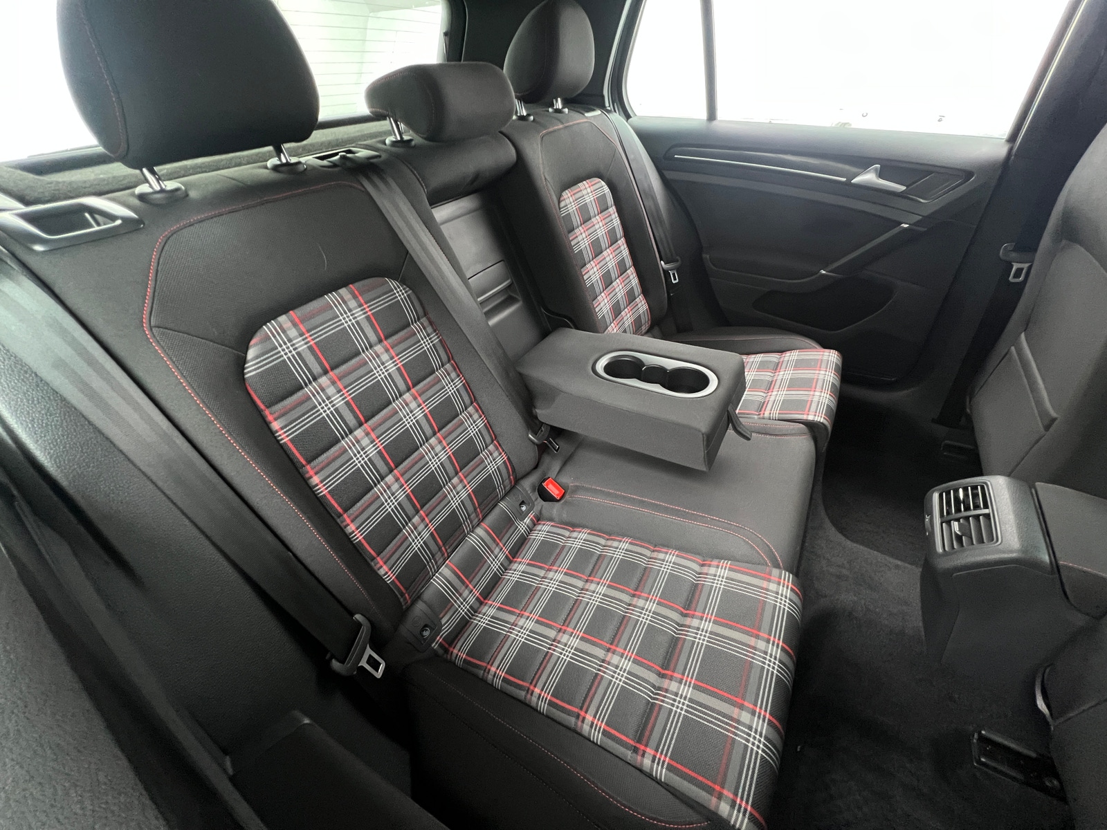 Thumbnail: 2017 Volkswagen Golf - 6