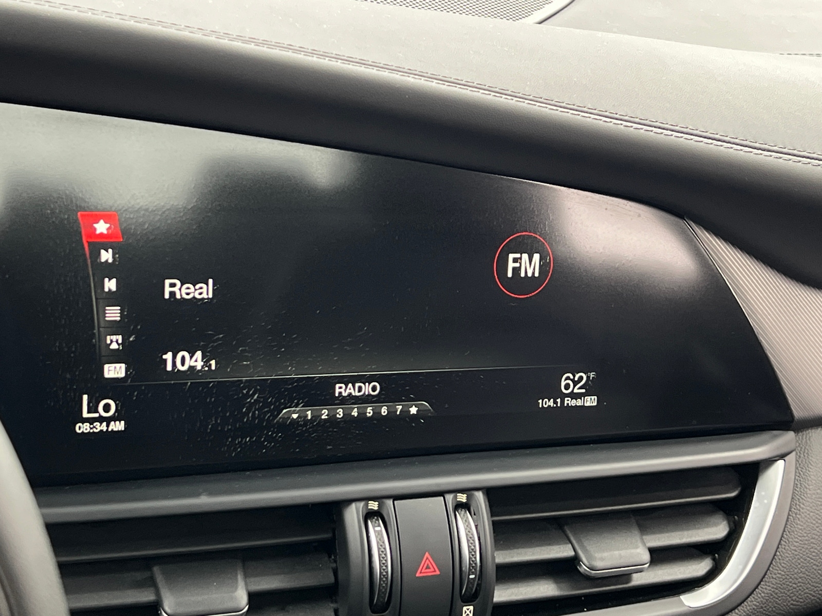 Thumbnail: 2019 Alfa Romeo Giulia - 4