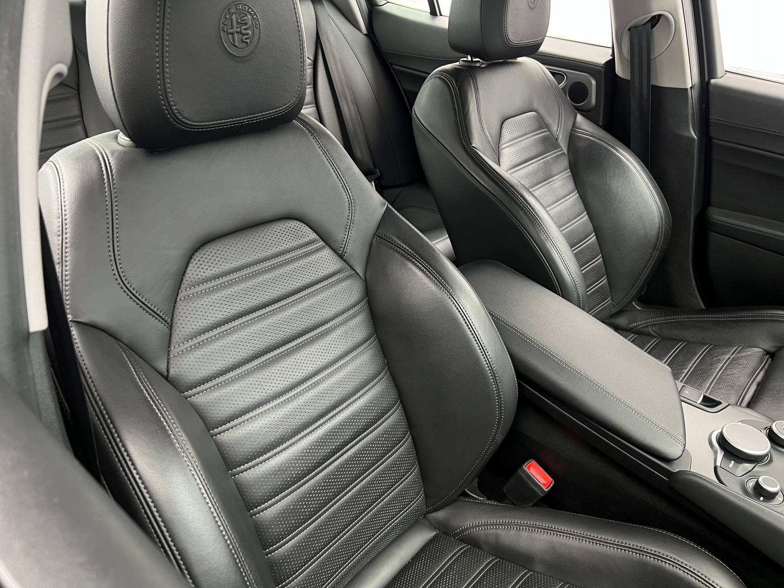 Thumbnail: 2019 Alfa Romeo Giulia - 2