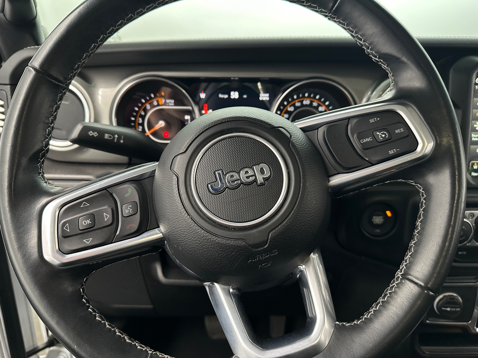 Thumbnail: 2022 Jeep Wrangler - 5