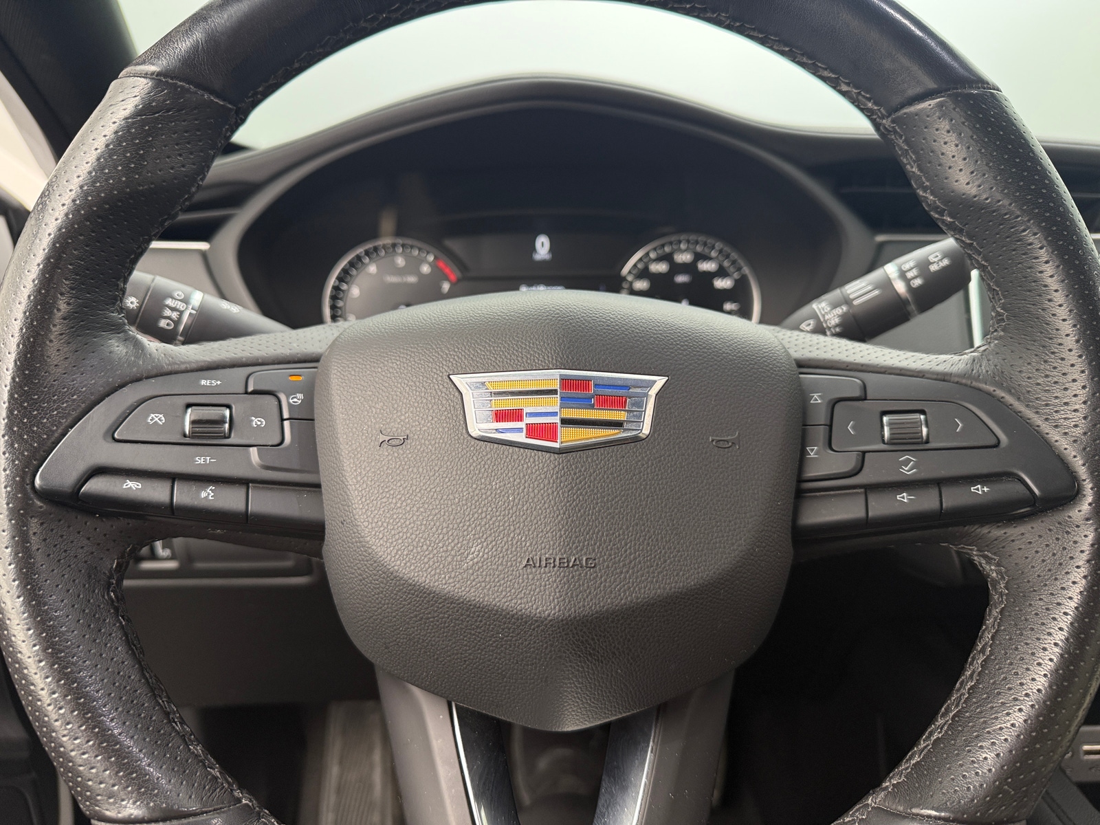 Thumbnail: 2019 Cadillac XT4 - 4