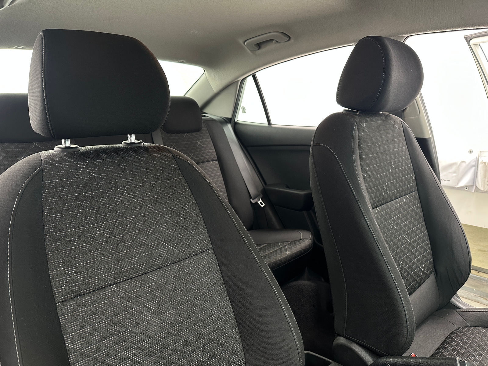 Thumbnail: 2018 Kia Rio - 2