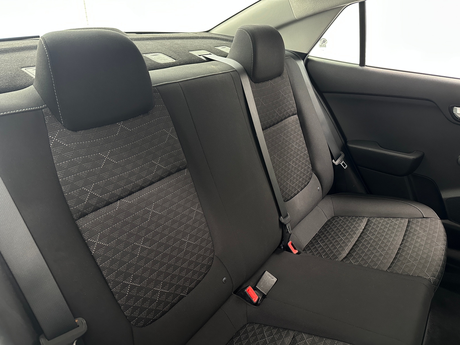 Thumbnail: 2018 Kia Rio - 6