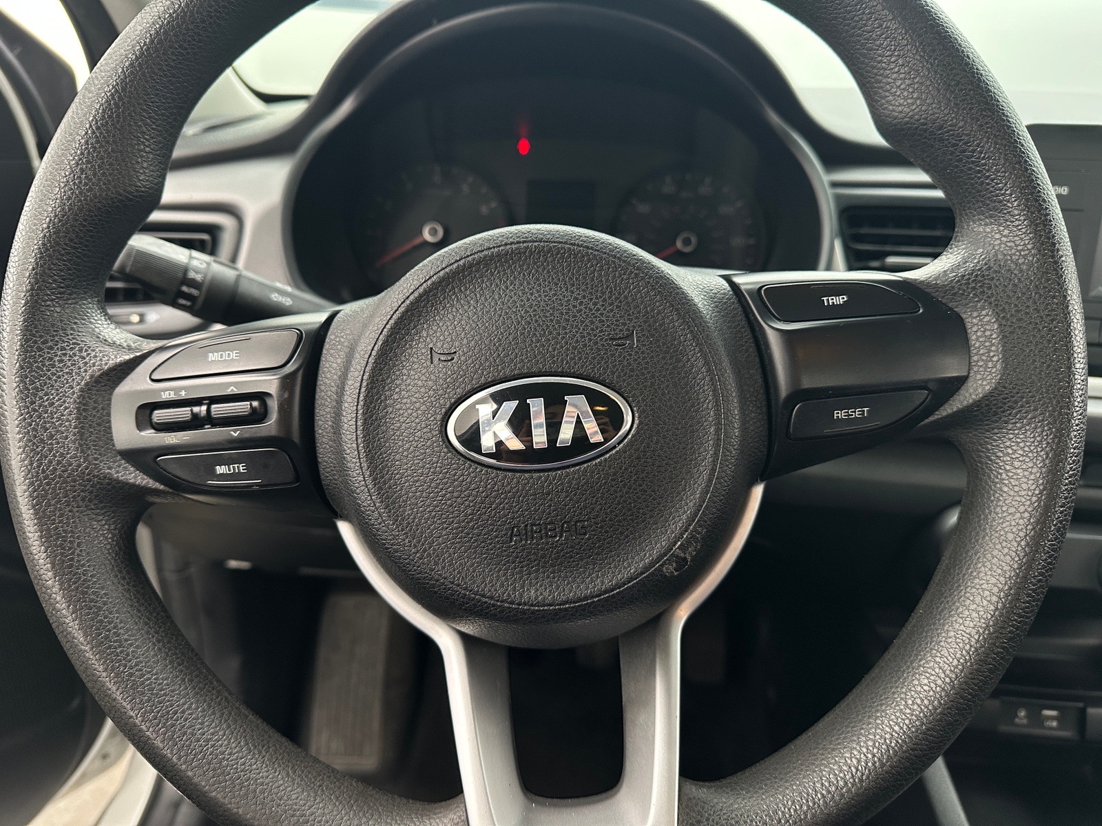 Thumbnail: 2018 Kia Rio - 5