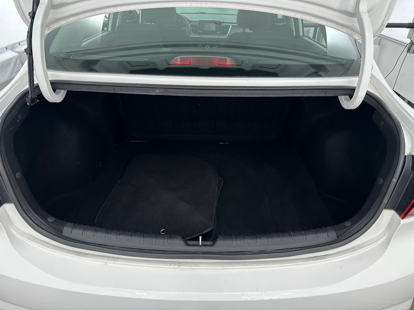 Thumbnail: 2018 Kia Rio - 7