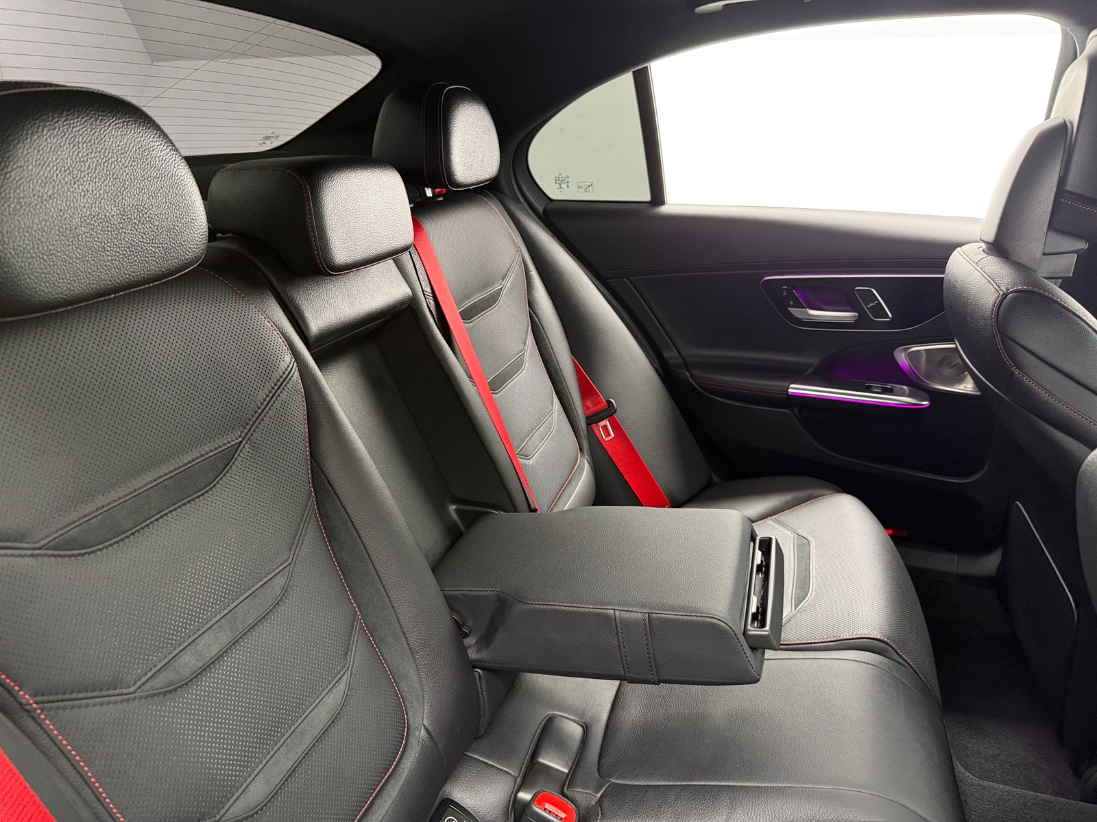 Thumbnail: 2023 Mercedes-Benz C-Class - 5