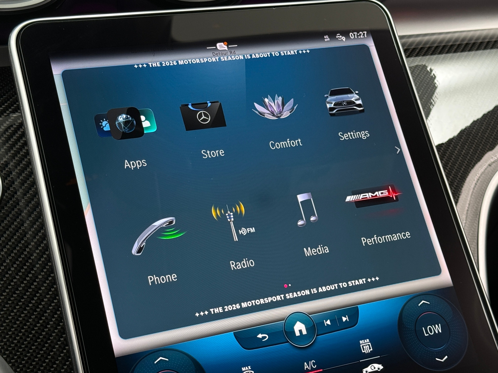 Thumbnail: 2023 Mercedes-Benz C-Class - 3