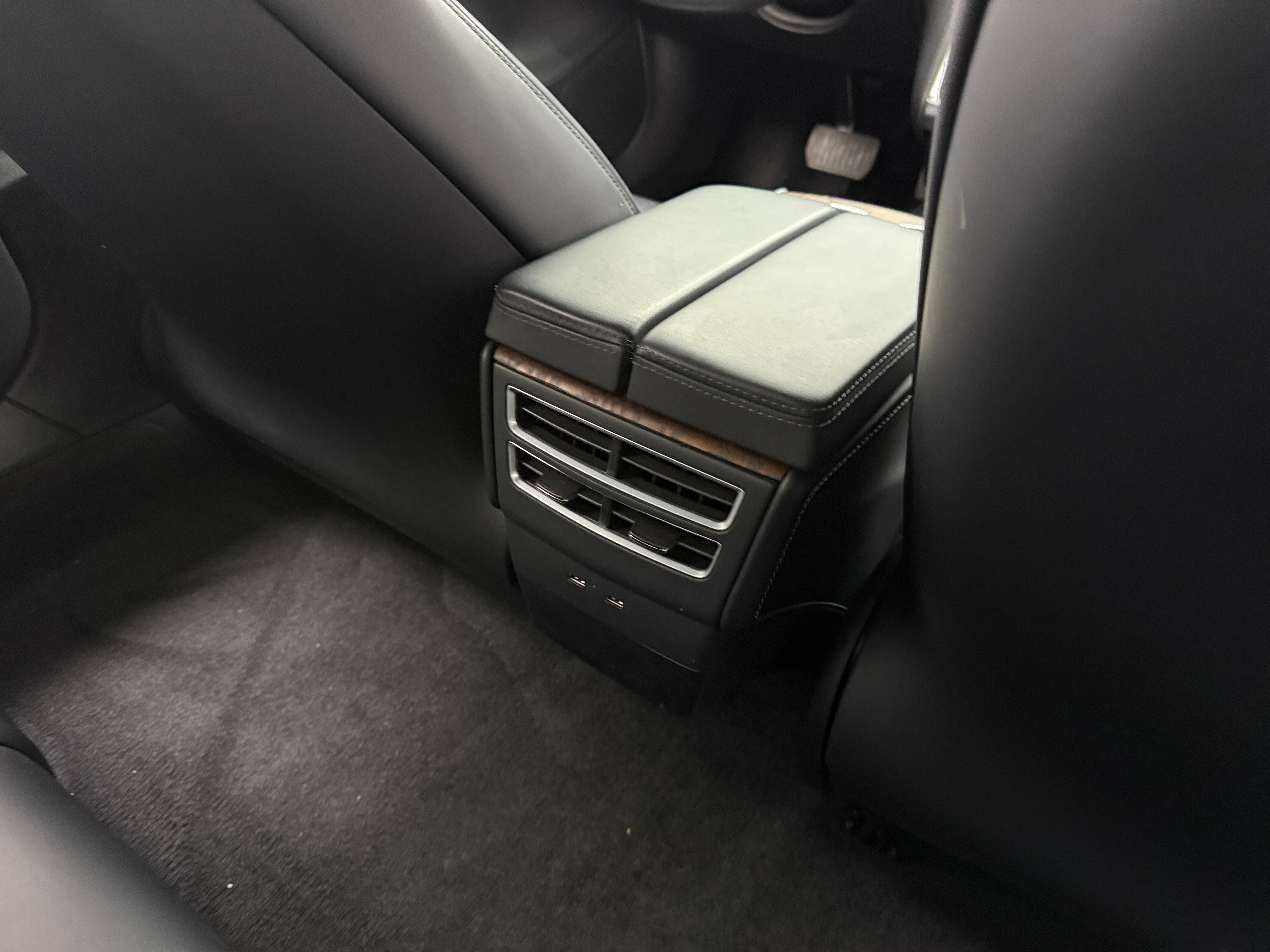 Used 2018 Tesla Model S 75D with VIN 5YJSA1E23JF243584 for sale in Oak Creek, WI